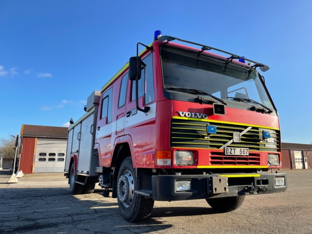 989088-11 Fire engine VOLVO FL10 4x2 1997, Low mileage