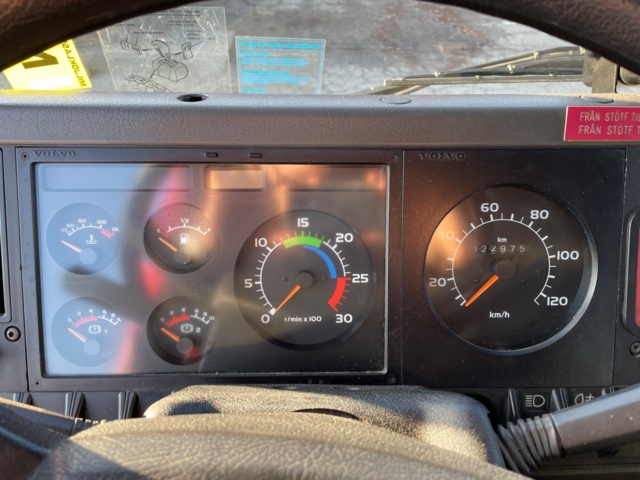 989088-15 Fire engine VOLVO FL10 4x2 1997, Low mileage