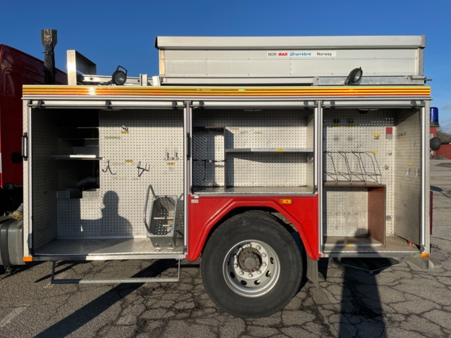 989088-28 Fire engine VOLVO FL10 4x2 1997, Low mileage