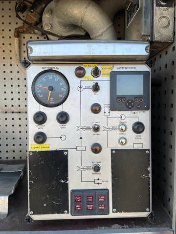 989088-30 Fire engine VOLVO FL10 4x2 1997, Low mileage