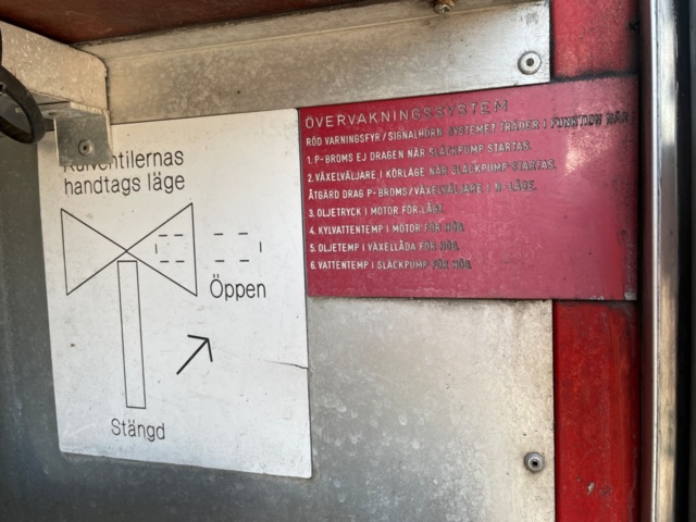 989088-33 Fire engine VOLVO FL10 4x2 1997, Low mileage