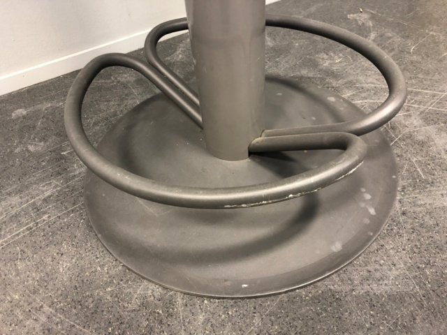 989114-3 Kinnarps pystypöytä - Ei pohjahintaa