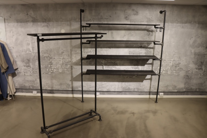 930879-1 2 Shelves tube-themed