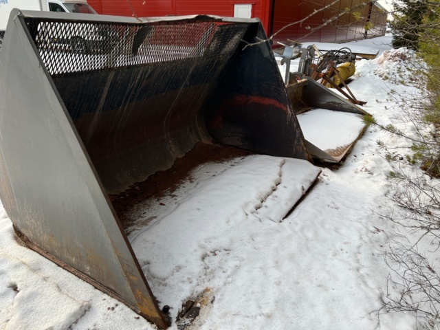 897144-2 Snow shovel 3.6m3 Large BM