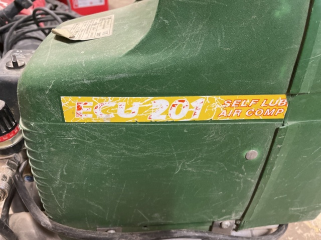 986196-5 Compressor Fiac ECU 201 with hose and staple gun Senco