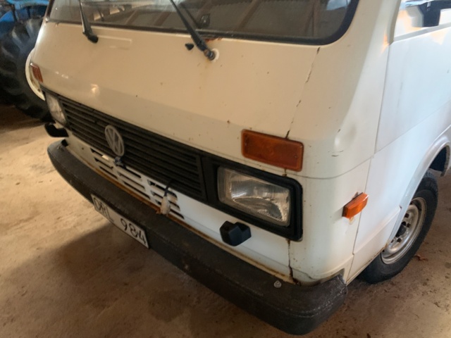 989144-7 Volkswagen LT Chassis Cab 31 2.4 - 1990
