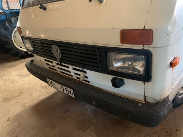 989144-8 Volkswagen LT Chassis Cab 31 2.4 - 1990
