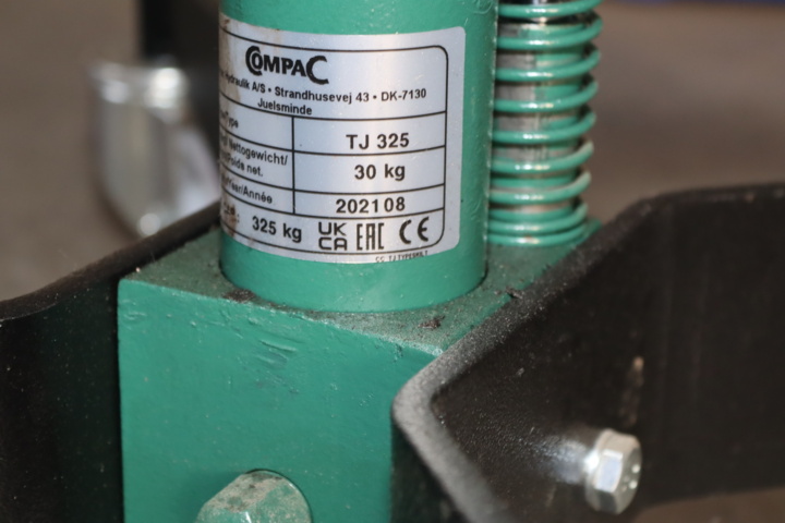 989217-3 Gearbox lift Compac TJ 325 -2021, 325 kg