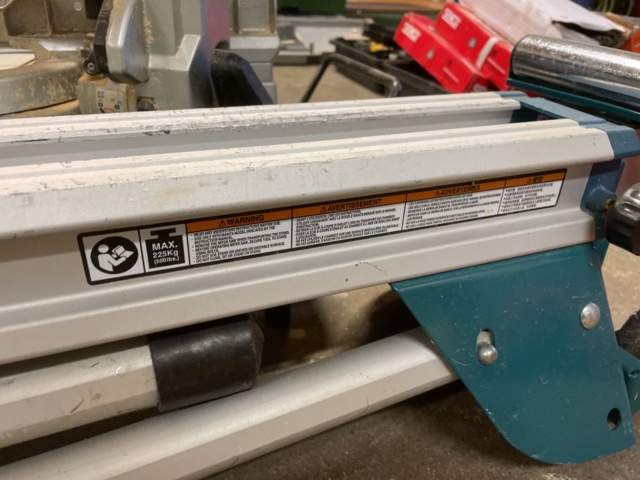 986233-5 Makita kap- och gersåg, komplett med sågbänk
