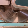 986233-6 Makita kap- och gersåg, komplett med sågbänk