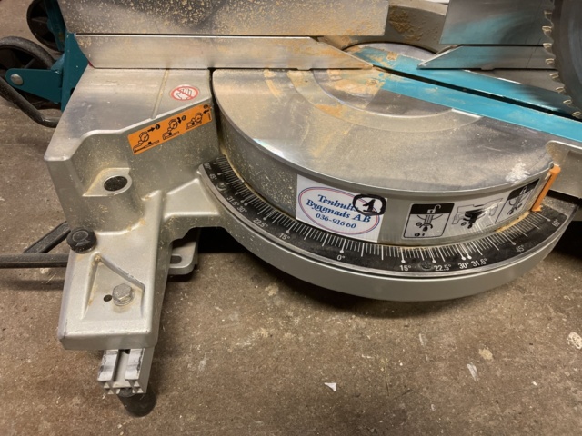986233-7 Makita kap- och gersåg, komplett med sågbänk