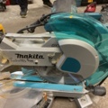 986233-8 Makita kap- och gersåg, komplett med sågbänk