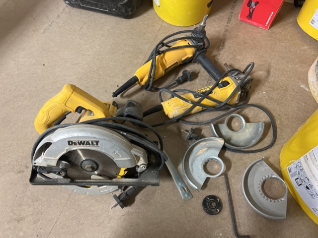 958327-1 DeWalt tools, 3 pieces