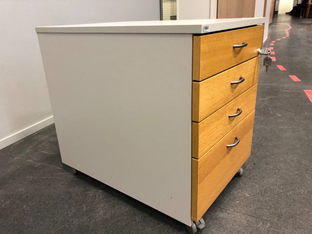 989516-2 Isku pöytälaatikosto - Ei pohjahintaa