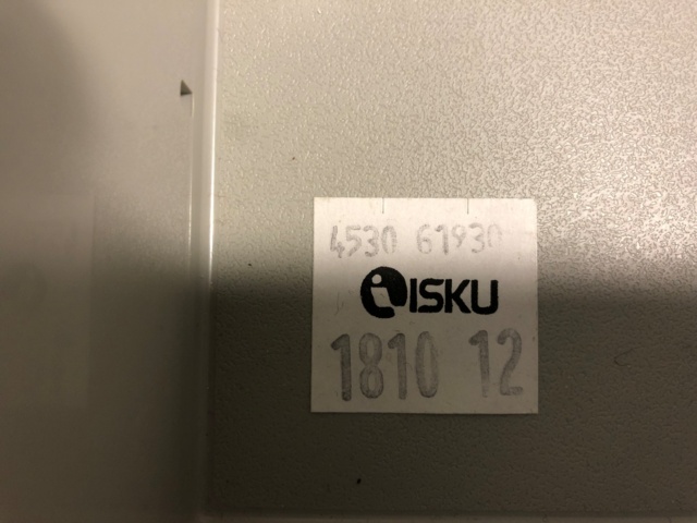 989516-6 Isku pöytälaatikosto - Ei pohjahintaa