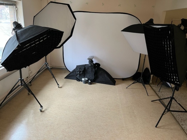 Studio equipment for photography - PS Auction - We value the future ...