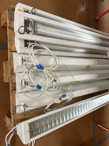 961742-6 6 pieces LED hanging fixtures