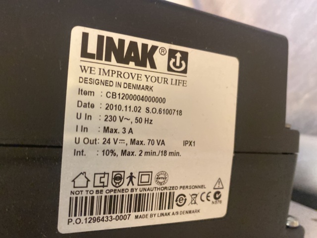 989903-6 Treatment chair Electric Linak