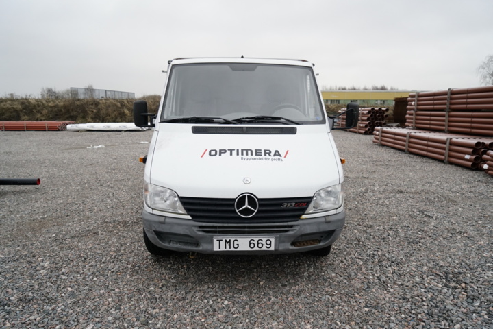 989567-2 Mercedes-Benz Sprinter 313 CDI Chassis Cab Manual, 129hp, 2002