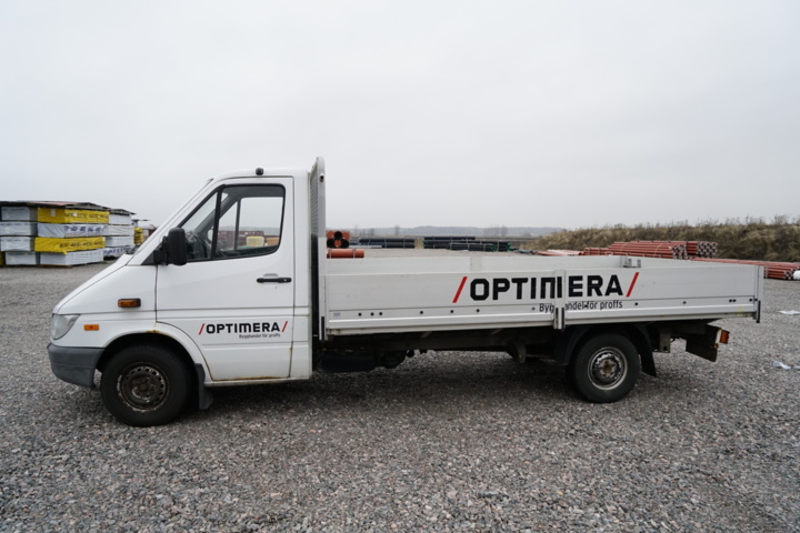 989567-4 Mercedes-Benz Sprinter 313 CDI Chassis Cab Manual, 129hp, 2002