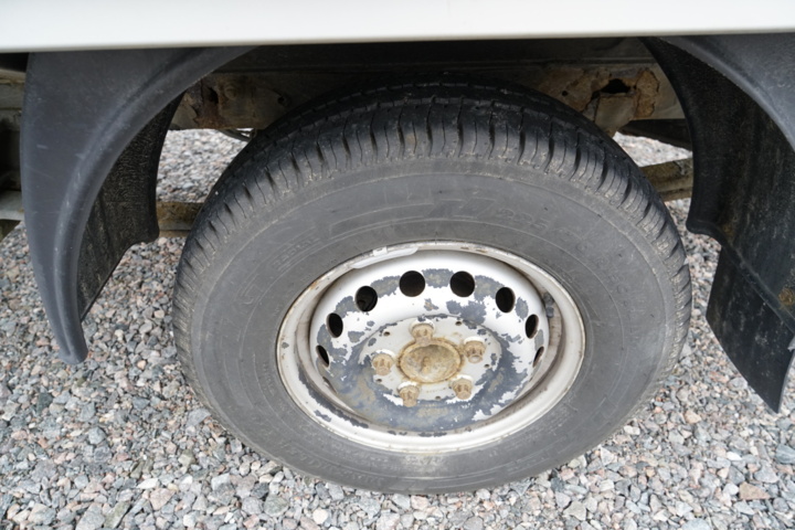 989567-13 Mercedes-Benz Sprinter 313 CDI Chassis Cab Manual, 129hp, 2002