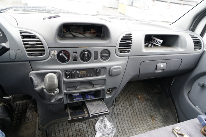 989567-20 Mercedes-Benz Sprinter 313 CDI Chassis Cab Manual, 129hp, 2002