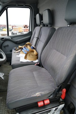 989567-22 Mercedes-Benz Sprinter 313 CDI Chassis Cab Manual, 129hp, 2002