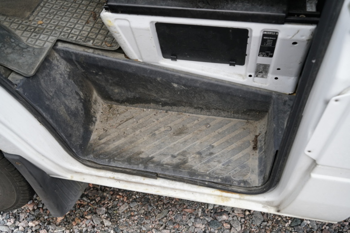 989567-25 Mercedes-Benz Sprinter 313 CDI Chassis Cab Manual, 129hp, 2002