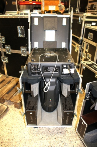 773365-1 Moving Head Color Wash ROBE - 8 cases