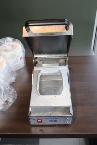990467-1 Vacuum sealer for plastic trays, Duniform DF20