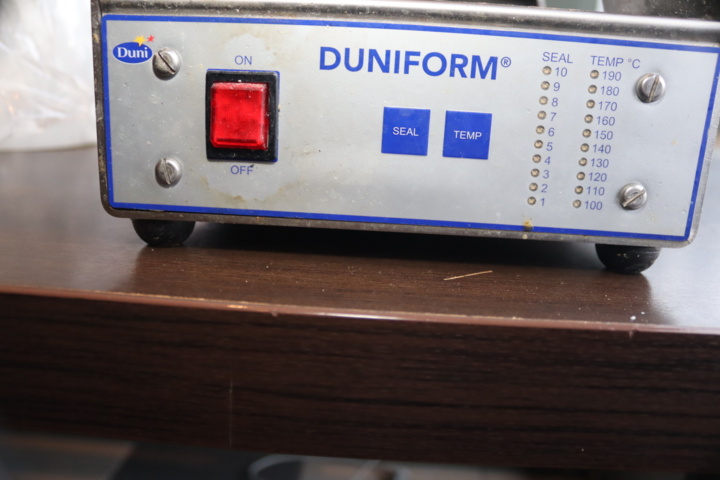 990467-2 Vacuum sealer for plastic trays, Duniform DF20