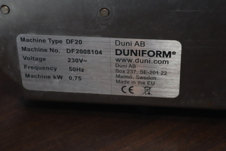 990467-4 Vacuum sealer for plastic trays, Duniform DF20