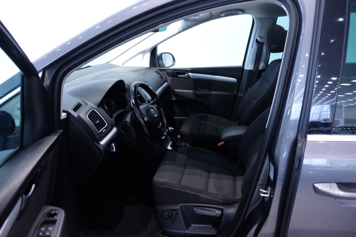 989826-5 Volkswagen Sharan 2.0 TDI - 2018