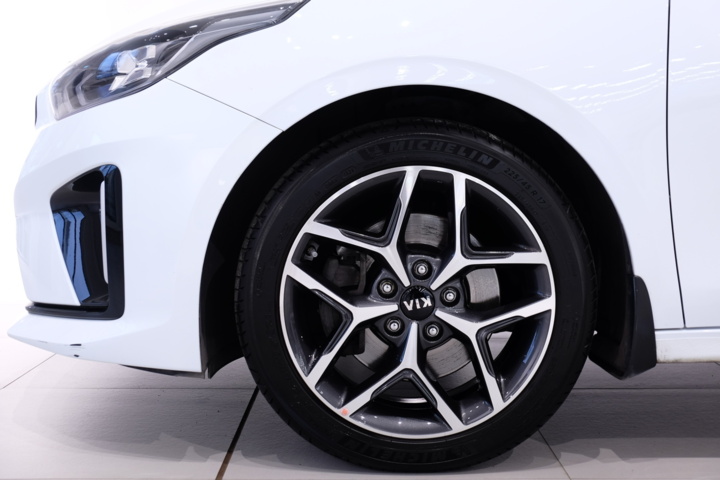 989827-3 Kia Ceed Sportswagon 1.4 T-GDI DCT - 2019