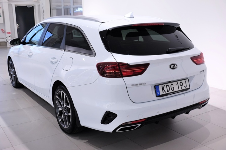 989827-8 Kia Ceed Sportswagon 1.4 T-GDI DCT - 2019