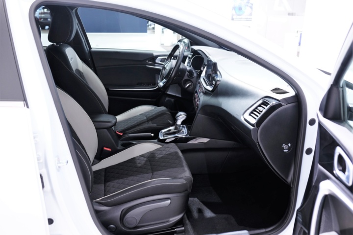 989827-20 Kia Ceed Sportswagon 1.4 T-GDI DCT - 2019