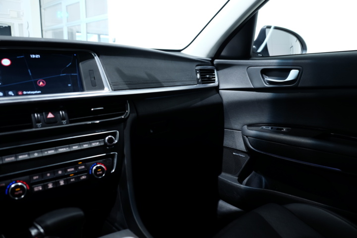 989913-18 Kia Optima Sport Wagon Plug-in Hybrid - 2020