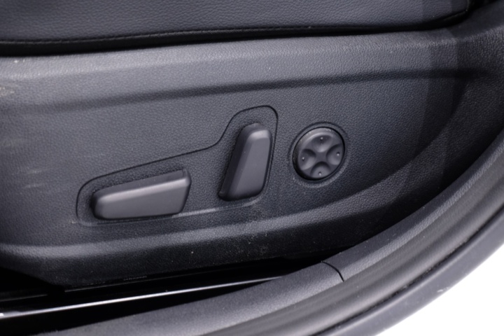 989913-21 Kia Optima Sport Wagon Plug-in Hybrid - 2020