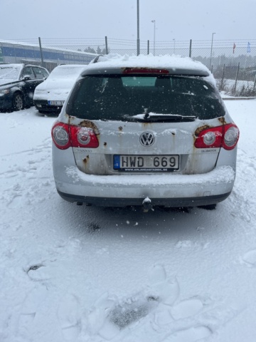 989810-6 Volkswagen Passat Variant 1.9 TDI -2009