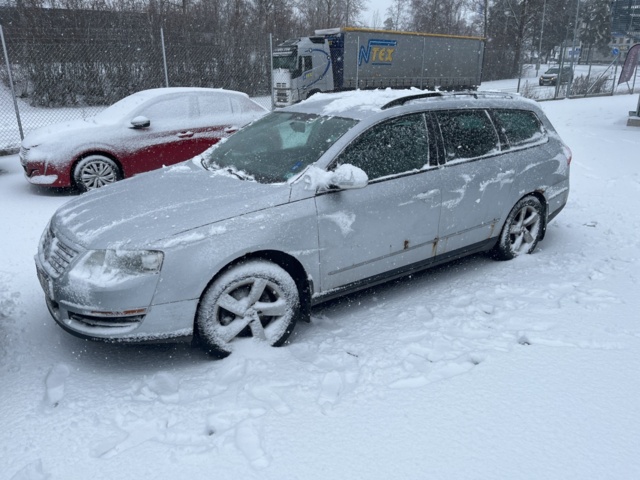 989810-1 Volkswagen Passat Variant 1.9 TDI -2009