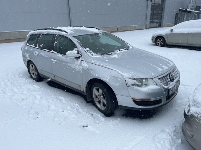 989810-5 Volkswagen Passat Variant 1.9 TDI -2009