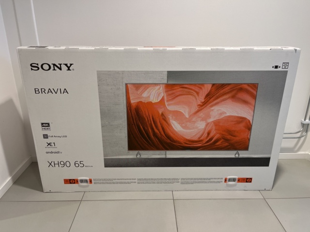869037-2 Smart TV 65", Sony XH90 (new in box)