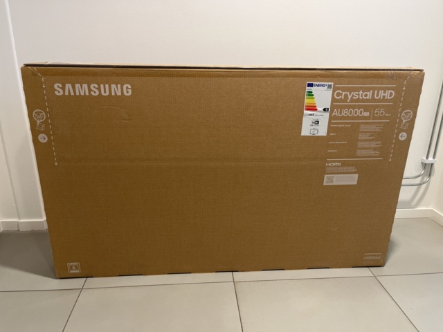 869038-1 Smart TV 55", Samsung Crystal UHD AU8000 (new in box)