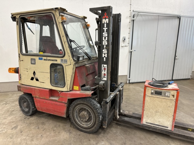 979553-1 Electric truck Mitsubishi FB25P 2.5 tons