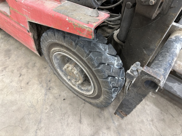 979553-3 Electric truck Mitsubishi FB25P 2.5 tons