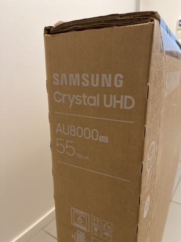 869038-3 Smart TV 55", Samsung Crystal UHD AU8000 (new in box)