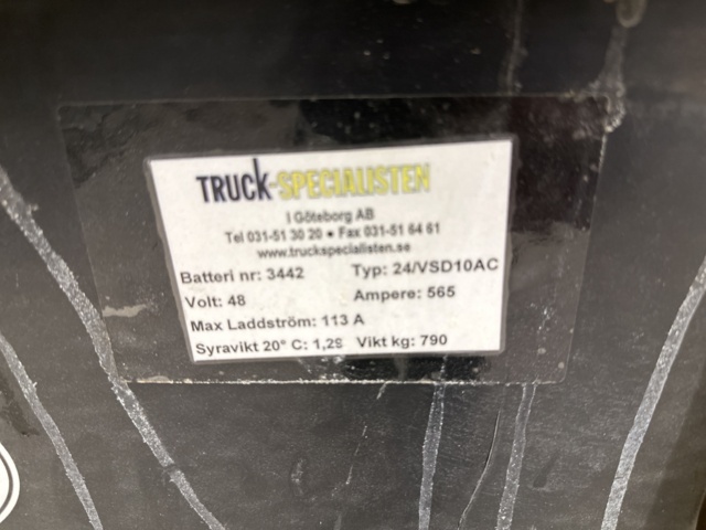 979553-17 Electric truck Mitsubishi FB25P 2.5 tons