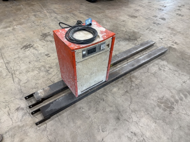 979553-28 Electric truck Mitsubishi FB25P 2.5 tons