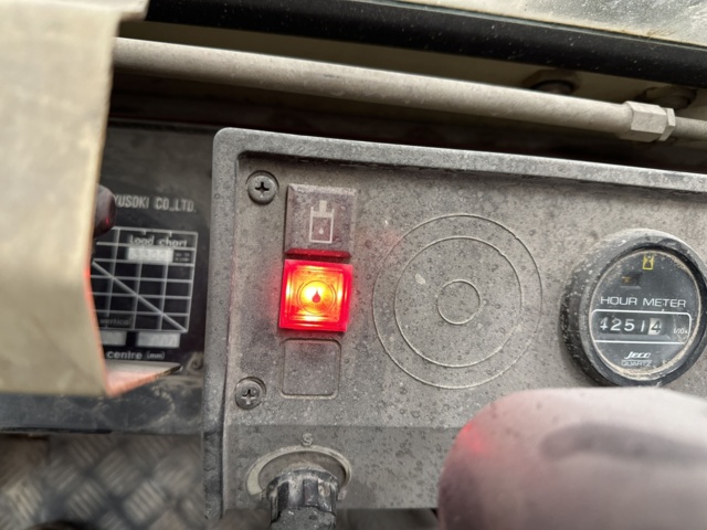 979553-30 Electric truck Mitsubishi FB25P 2.5 tons