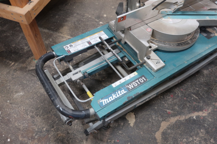 990747-8 Miter saw with saw bench, Makita LS1016L / WST01